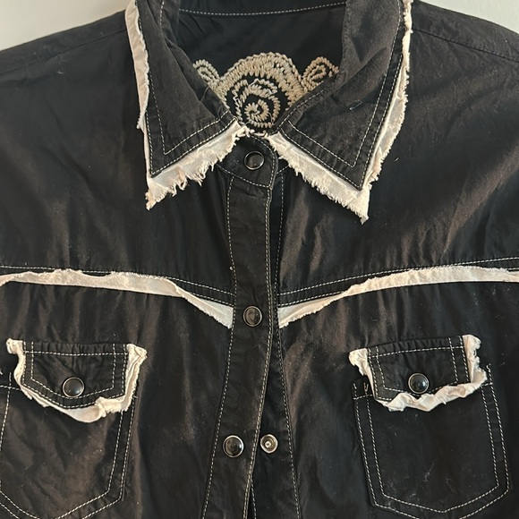 Goth p - Picture 3 of 4